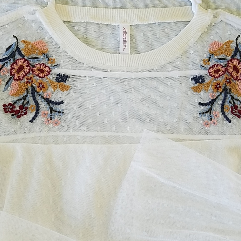 🆕️ Xhliration top - Picture 5 of 5